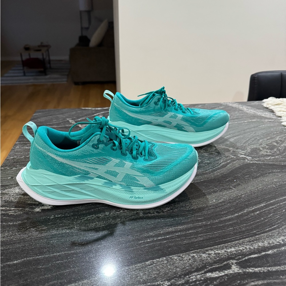 Asics SuperBlast 2